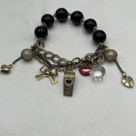 Betsey Johnson Whistle Red Lips Black Beads Black Beads Bow Stretch Bracelet - Picture 1 of 16